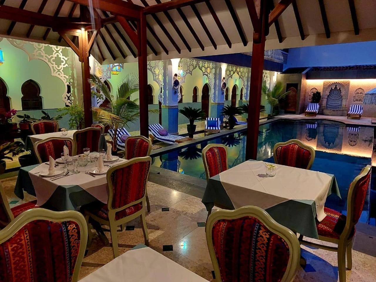 Blue Garden Boutique Hotel Jepara Exterior foto